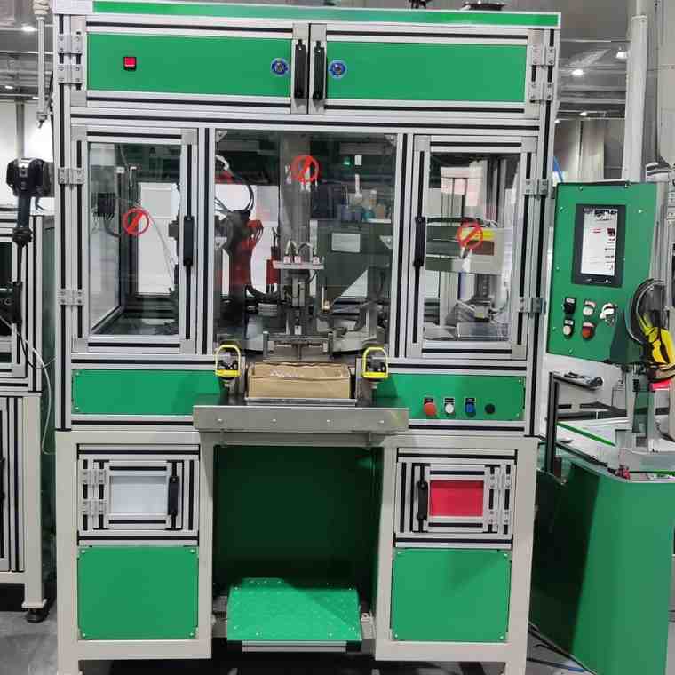 AUTOMATIC Indexing screwing machine